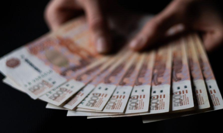 Аналитик раскрыл, почему некоторые банки повышают ставки по вкладам
