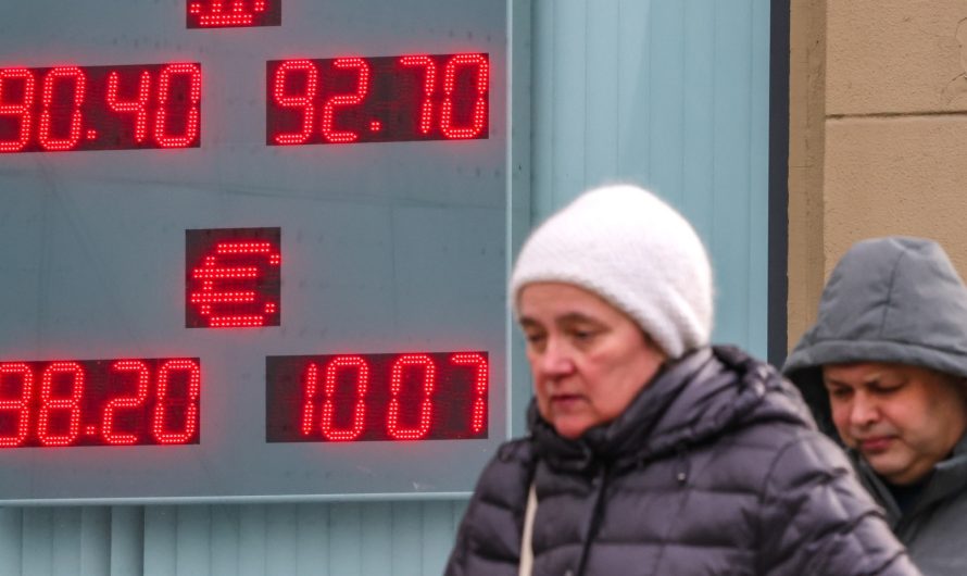 Отыграть потери: аналитик предсказал, что произойдет с рублем